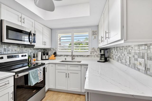 5934 7TH AVENUE W 5934, Bradenton, FL 34209