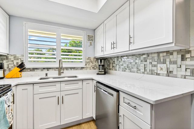 5934 7TH AVENUE W 5934, Bradenton, FL 34209