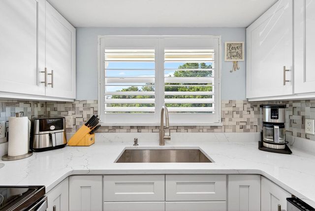 5934 7TH AVENUE W 5934, Bradenton, FL 34209