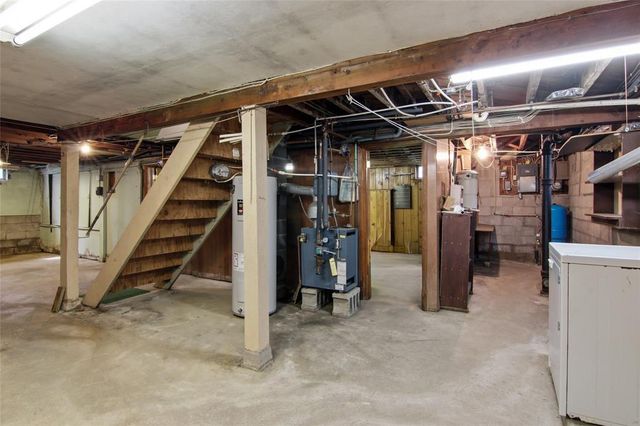 1290 County Road F, Eau Claire, WI 54703