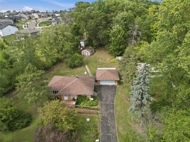 1290 County Road F, Eau Claire, WI 54703