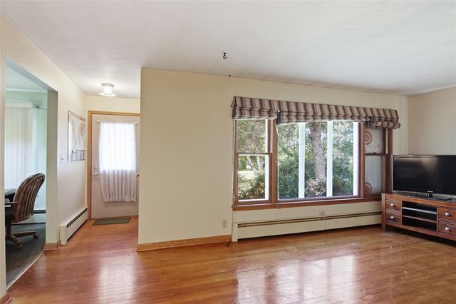 1290 County Road F, Eau Claire, WI 54703