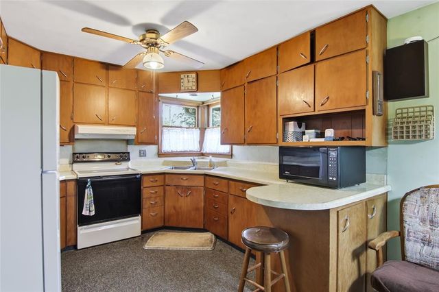 1290 County Road F, Eau Claire, WI 54703