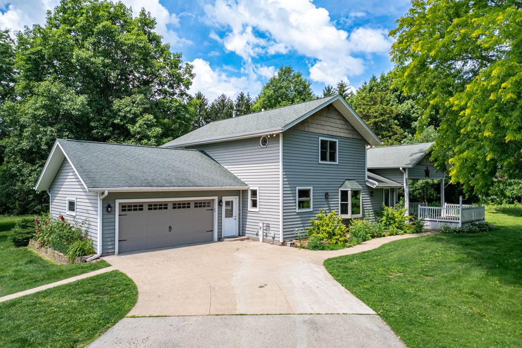 12730 Beloit Road, Caledonia, IL 61011