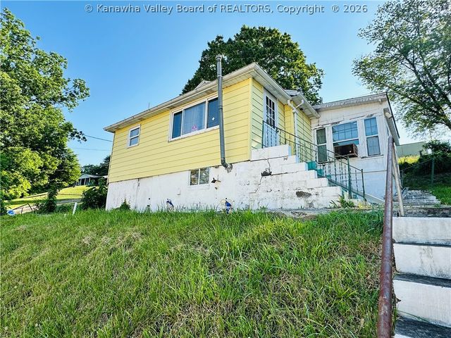 257 Lighthouse Way, Elkview, WV 25071