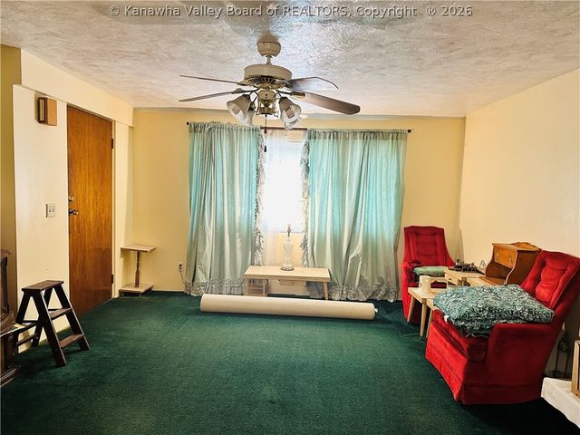 257 Lighthouse Way, Elkview, WV 25071
