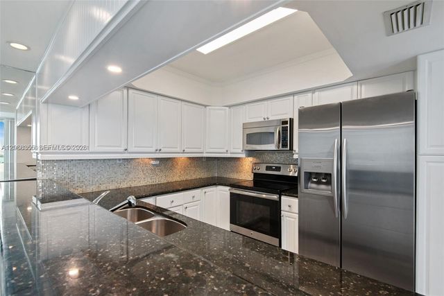 650 West Avenue 2307, Miami Beach, FL 33139