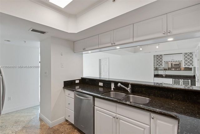 650 West Avenue 2307, Miami Beach, FL 33139