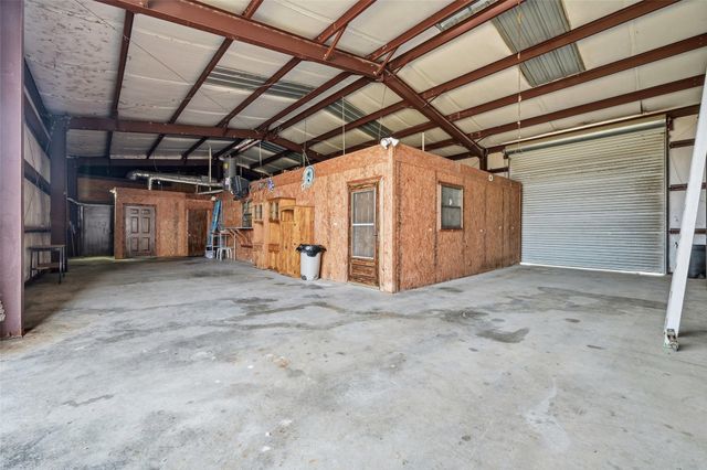 3515 Old Southmayd Road, Sherman, TX 75092