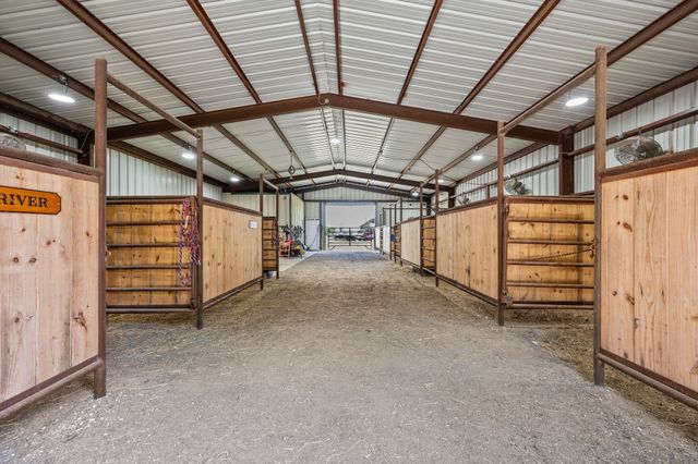 1216 West Road, Waxahachie, TX 75165
