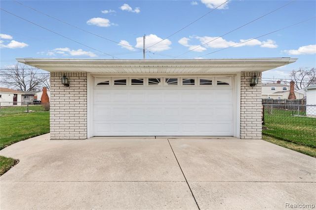 15090 Gage Street, Taylor, MI 48180