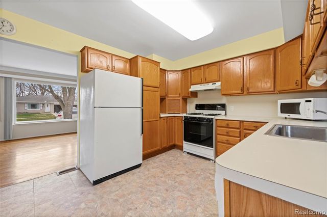 15090 Gage Street, Taylor, MI 48180