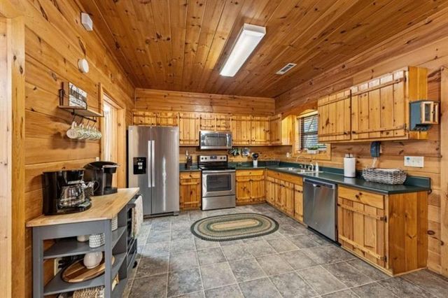 196 Ethan Wilson Way, Morganton, GA 30560