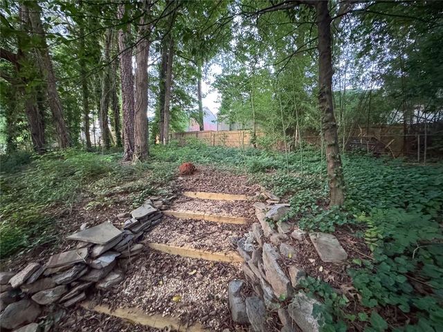 1439 Forest Lane SE, Marietta, GA 30067