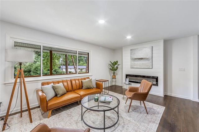 1439 Forest Lane SE, Marietta, GA 30067