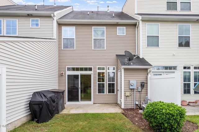 510 Berry Chase Way, Cary, NC 27519