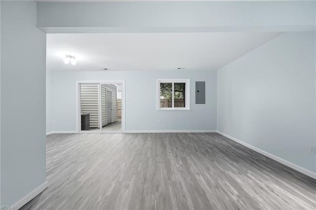5349 Commons Ct, Virginia Beach, VA 23462