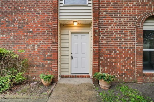 5349 Commons Ct, Virginia Beach, VA 23462