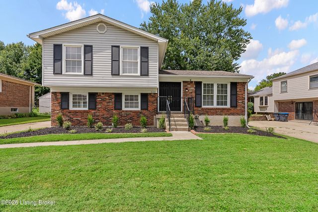 8308 Daverman Dr, Louisville, KY 40228