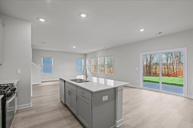 1564 Erindale Drive, Wellford, SC 29385