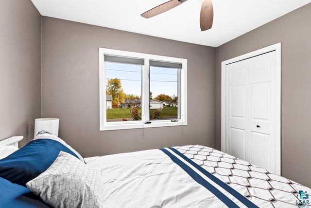 2020 E 11th St, Superior, WI 54880