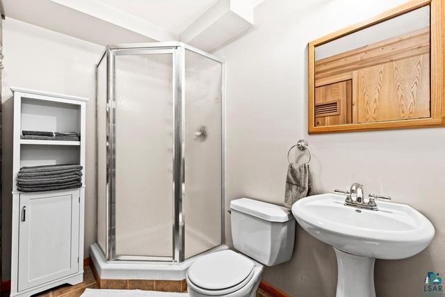 2020 E 11th St, Superior, WI 54880