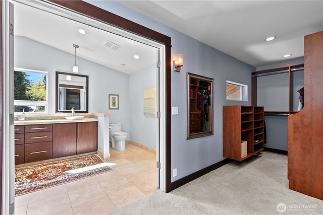 10258 NE Lafayette Avenue, Bainbridge Island, WA 98110