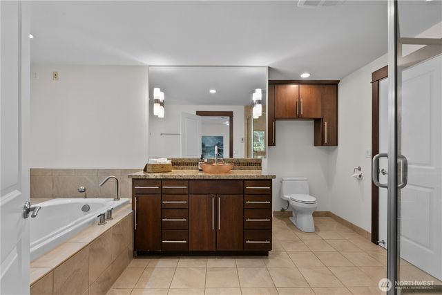 10258 NE Lafayette Avenue, Bainbridge Island, WA 98110