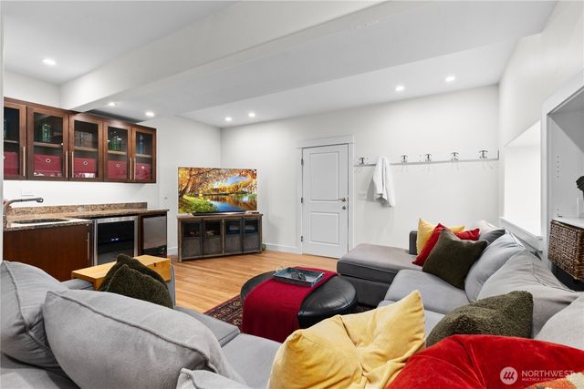 10258 NE Lafayette Avenue, Bainbridge Island, WA 98110