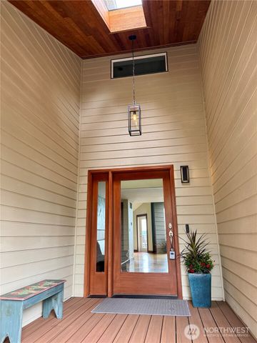 10258 NE Lafayette Avenue, Bainbridge Island, WA 98110