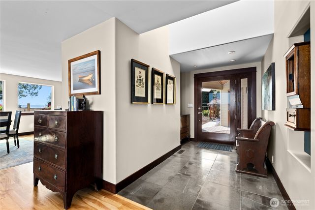 10258 NE Lafayette Avenue, Bainbridge Island, WA 98110