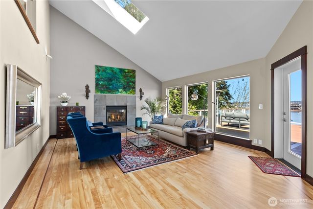 10258 NE Lafayette Avenue, Bainbridge Island, WA 98110