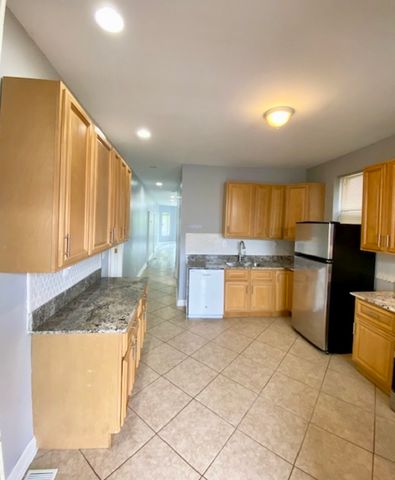 3431 W Lyndale Street, Chicago, IL 60647
