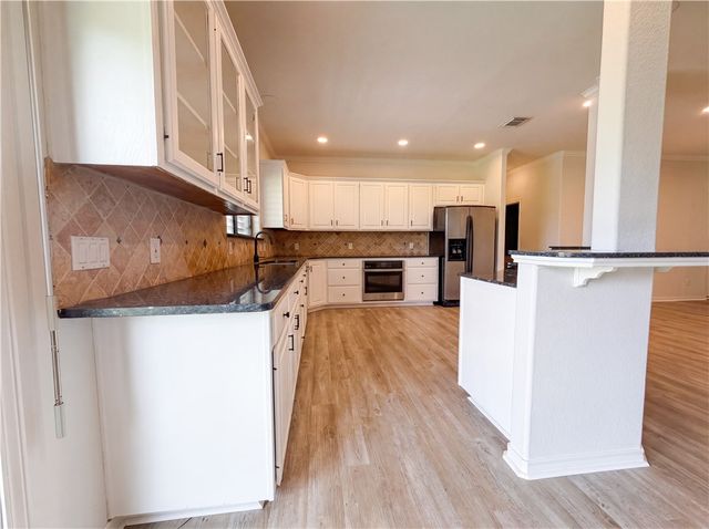 6041 King, Corpus Christi, TX 78414