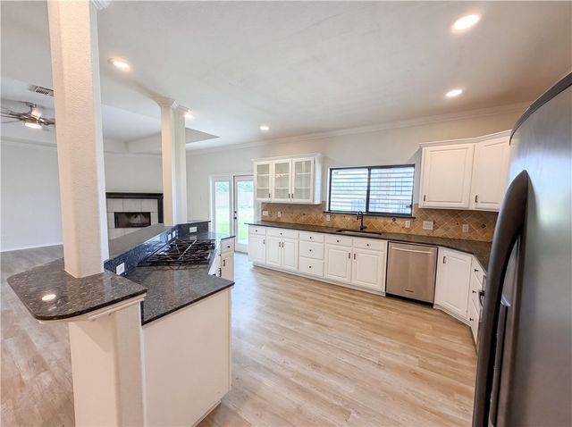 6041 King, Corpus Christi, TX 78414