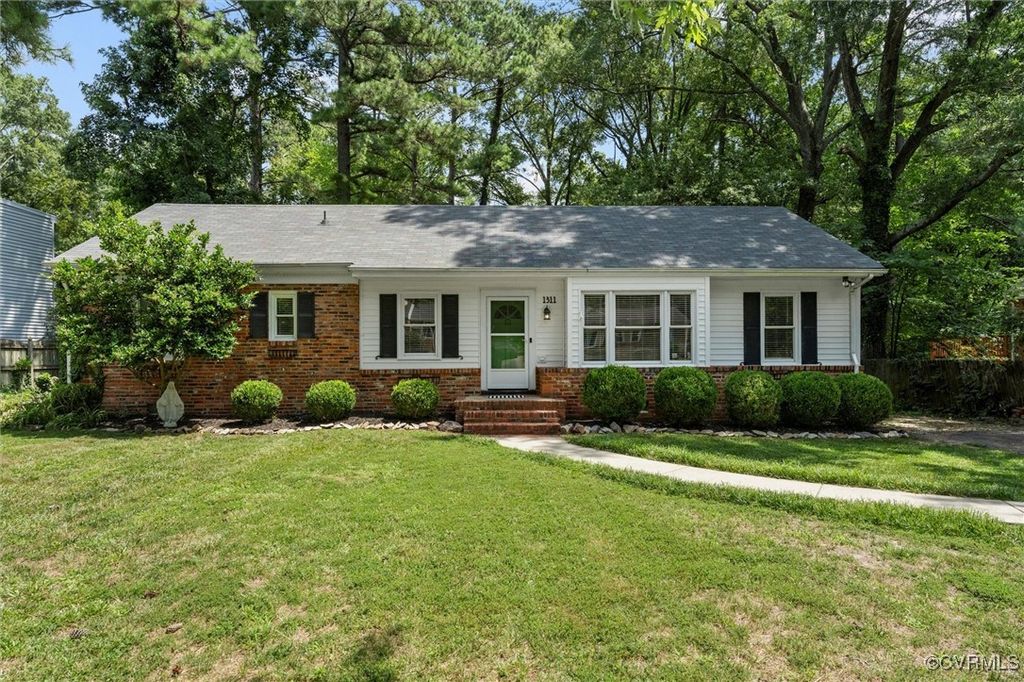 1311 Stoneycreek Dr, Henrico, VA 23238