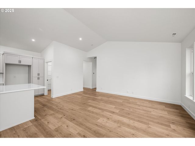 88097 JAMESON Way, Veneta, OR 97487