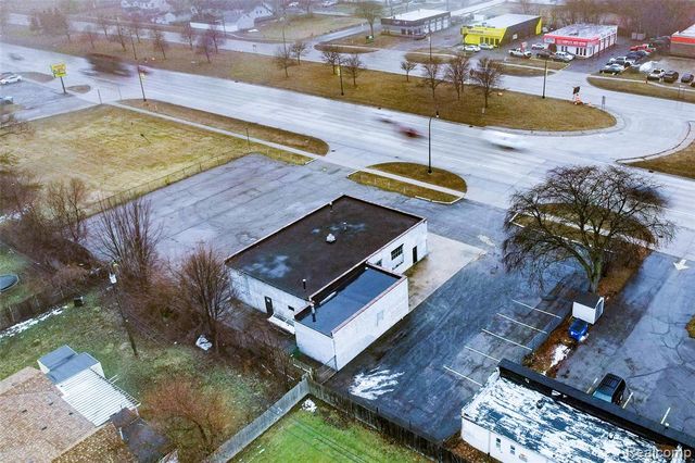 14239 Telegraph Road, Taylor, MI 48180