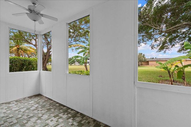 142 Kent I, West Palm Beach, FL 33417