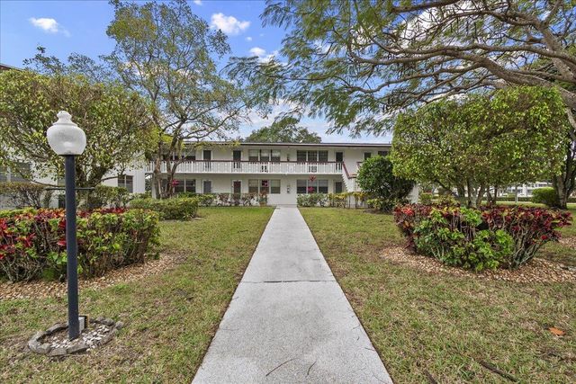 142 Kent I, West Palm Beach, FL 33417