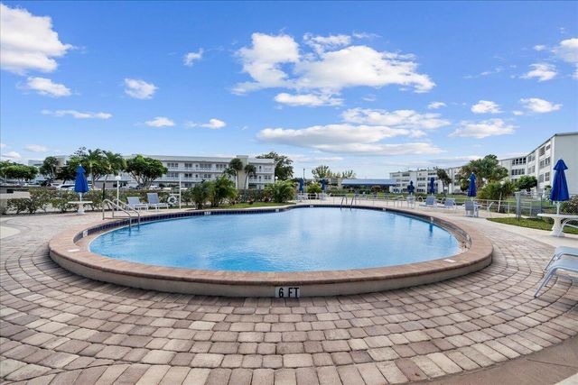 142 Kent I, West Palm Beach, FL 33417