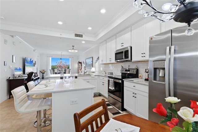 17902 GAWTHROP DRIVE 305, Bradenton, FL 34211