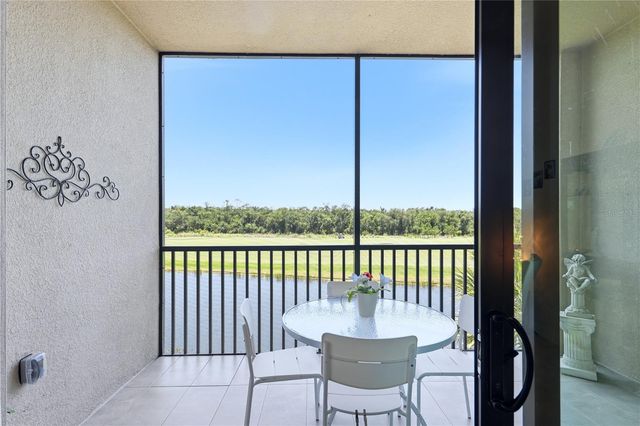 17902 GAWTHROP DRIVE 305, Bradenton, FL 34211