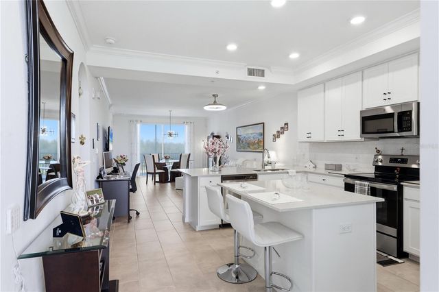 17902 GAWTHROP DRIVE 305, Bradenton, FL 34211