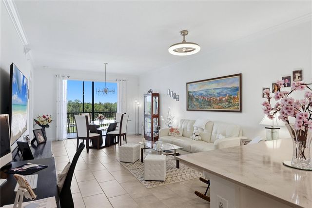 17902 GAWTHROP DRIVE 305, Bradenton, FL 34211