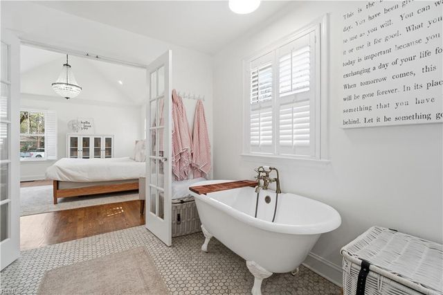 1813 Fleet TER, Virginia Beach, VA 23454