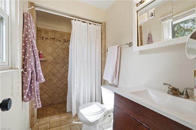 1813 Fleet TER, Virginia Beach, VA 23454