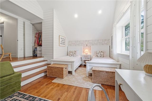 1813 Fleet TER, Virginia Beach, VA 23454