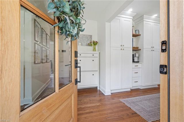 1813 Fleet TER, Virginia Beach, VA 23454