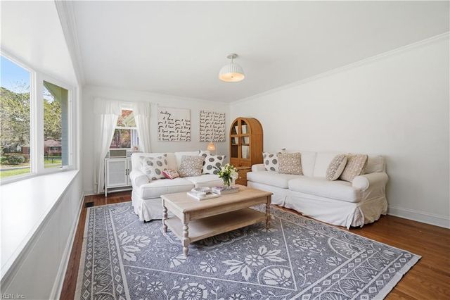 1813 Fleet TER, Virginia Beach, VA 23454